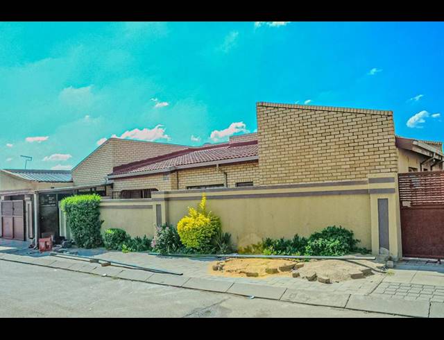 3 BEDROOM HOUSE FOR SALE IN TEMBISA